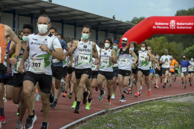 Abdelkader Algham y Ana Llorens ganan la prueba de 8 kilómetros, que tuvo 300 inscritos.