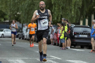 Abdelkader Algham y Ana Llorens ganan la prueba de 8 kilómetros, que tuvo 300 inscritos.