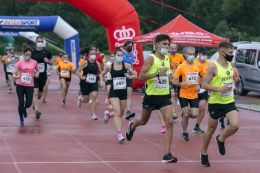 Abdelkader Algham y Ana Llorens ganan la prueba de 8 kilómetros, que tuvo 300 inscritos.