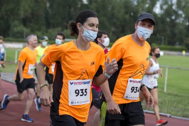 Abdelkader Algham y Ana Llorens ganan la prueba de 8 kilómetros, que tuvo 300 inscritos.