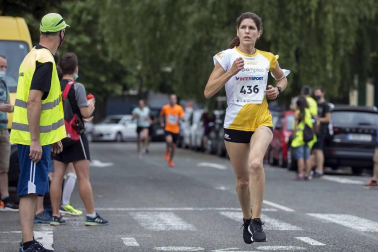 Abdelkader Algham y Ana Llorens ganan la prueba de 8 kilómetros, que tuvo 300 inscritos.
