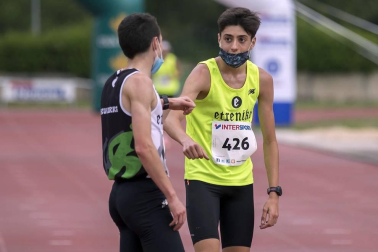 Abdelkader Algham y Ana Llorens ganan la prueba de 8 kilómetros, que tuvo 300 inscritos.