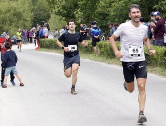 219 corredores completaron los 21 kilómetros de la cita de Etxarri Aranatz, puntuable para el campeonato de la Federación Navarra de Montaña.