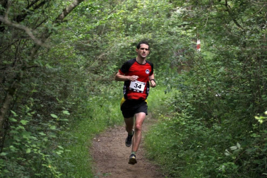 219 corredores completaron los 21 kilómetros de la cita de Etxarri Aranatz, puntuable para el campeonato de la Federación Navarra de Montaña.