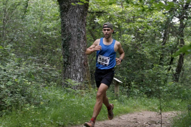 219 corredores completaron los 21 kilómetros de la cita de Etxarri Aranatz, puntuable para el campeonato de la Federación Navarra de Montaña.