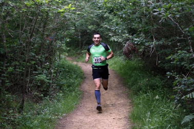219 corredores completaron los 21 kilómetros de la cita de Etxarri Aranatz, puntuable para el campeonato de la Federación Navarra de Montaña.