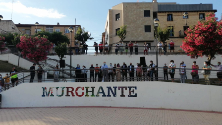 Vecinos de Murchante se concentraron este miércoles, 7 de julio, para mostrar su repulsa por el asesinato de una mujer en la localidad.