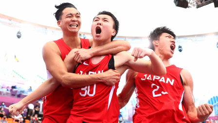 Aficionados australianos durante el partido de tenis de mesa femenino
