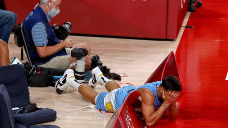 Facundo Campazzo durante el duelo entre Argentina y España