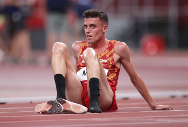 El atleta español Carlos Mayo tras finalizar el 10.000