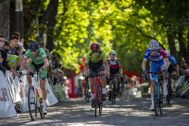 Última etapa de la Vuelta Ciclista Júnior a Pamplona con llegada en El Redín de Pamplona.