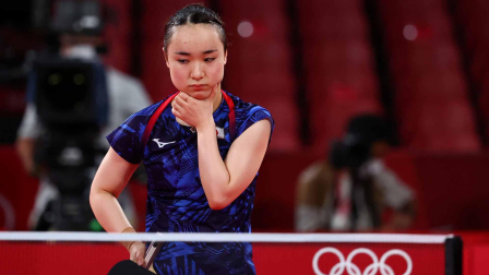 Jugadora japonesa de tenis de mesa durante la final