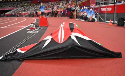Kipyegon celebra su victoria en el 1.500 femenino