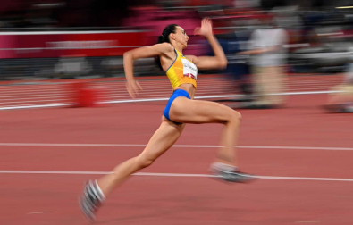 Atleta ucraniana durante la final de altura