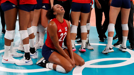 Estados Unidos celebra su victoria en vóley