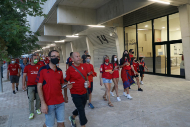 El público regresó al estado osasunista con restricciones tras la pandemia de coronavirus