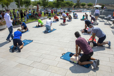 La jornada contó con deportistas de primer nivel para fomentar hábitos de vida saludables en los jóvenes.