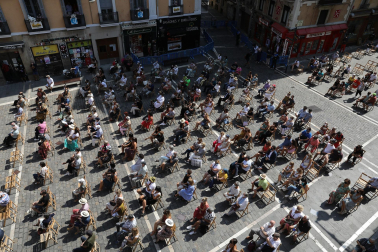 Flamenco desde los balcones del Ayuntamiento de Pamplona.