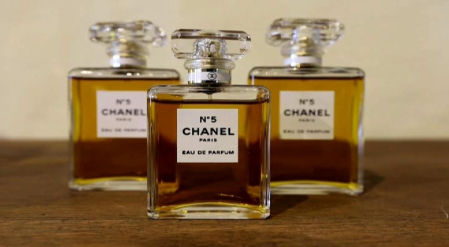 Estas hectáreas suman a las 20 que ya explota con la familia Mul para asegurar su suministro del perfume