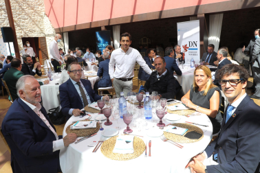 Jesús María Galar (director de Galar Foods); Jesús Berisa (presidente de Events Hotels); José Miguel Zalba (fundador y CEO de Rypples); Jorge Ruiz (consejero de APD); Ana Blanca Glaria (directora de Riesgos de Caixabank) e Íñigo Ayerra (CEO de IED).