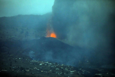 Fotos de la erupción del volcán Cumbre Vieja en La Palma.