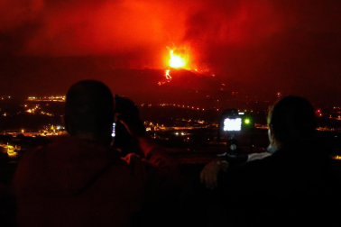 Fotos de la erupción del volcán Cumbre Vieja en La Palma.
