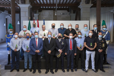 Homenaje en la Ciudadela a los policías municipales de Pamplona jubilados.