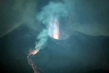 Imágenes de la nueva erupción de La Palma de este martes