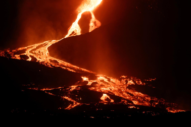 Imágenes de la nueva erupción de La Palma de este martes