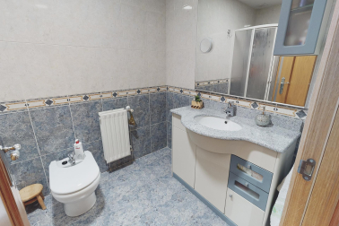 Precioso piso en Ansoáin, con dos trasteros y parking