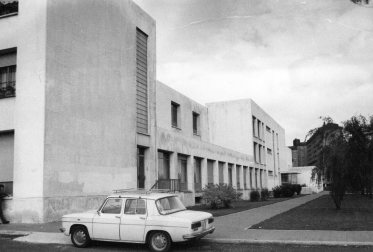 Fachada del colegio Navarro Villoslada