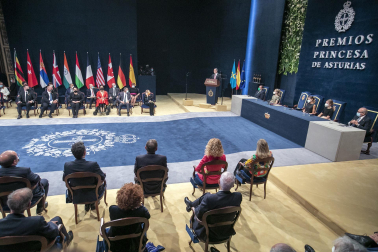 Fotos del acto de entrega de los Premios Princesa de Asturias, presidido por el rey Felipe VI y la princesa Leonor.