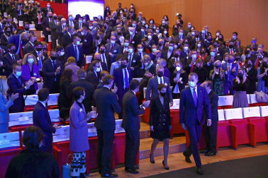 El Rey preside en Pamplona el Congreso Nacional de Empresas Familiares.