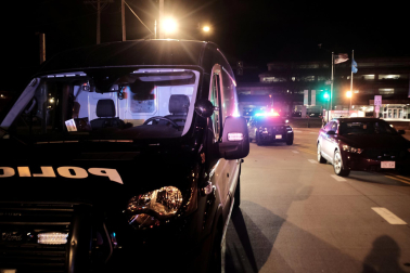 Al menos cinco personas han muerto y unas 40 han resultado heridas después de que un vehículo atravesara un desfile que se estaba celebrando en la ciudad estadounidense de Waukesha, en el estado de Wisconsin