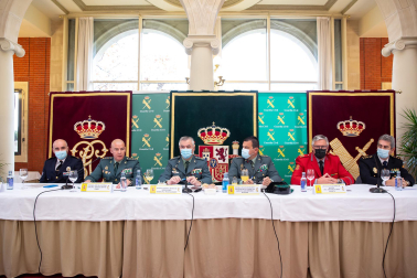 Jornadas sobre seguridad organizadas por la Guardia Civil en el Colegio de Médicos de Navarra, en Pamplona