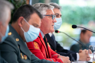 Jornadas sobre seguridad organizadas por la Guardia Civil en el Colegio de Médicos de Navarra, en Pamplona