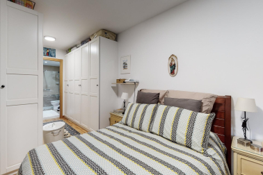 Se vende bajo con gran jardín en Puente la Reina