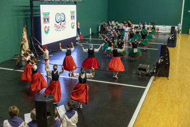 Fotos del 90 aniversario de la peña Mutiko.