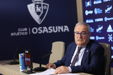 Luis Sabalza, en la rueda de prensa de presentación de su equipo de trabajo tras haber sido proclamado presidente