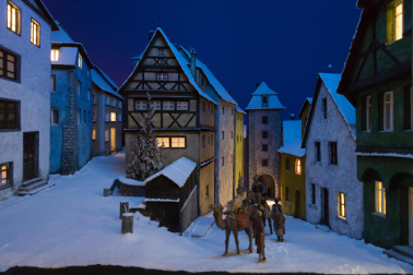 Escena que representa la Noche de Reyes en Rothenburg