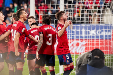 Fotos del Osasuna-Barcelona./J.P Urdiroz