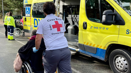 Una sanitaria desaloja a una residente