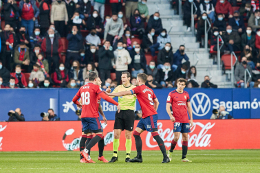 Fotos del Osasuna-Barcelona./J.P Urdiroz