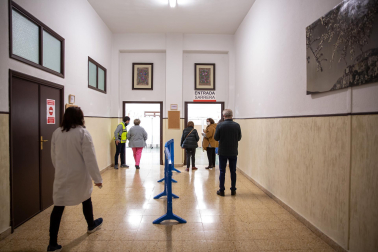 Apertura del nuevo vacunódromo en el Seminario de Pamplona