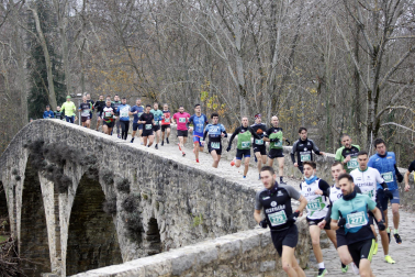 Participantes en el XXIX Cross Popular de la Txantrea