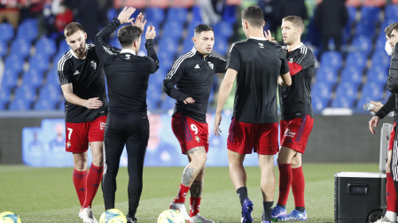 Calentamiento de Osasuna en el Coliseum Alfonso Pérez