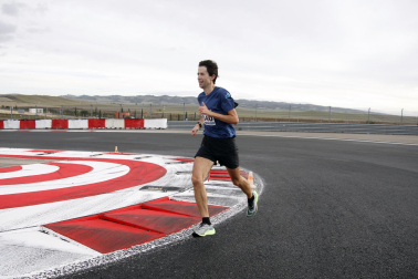 Imagen de la II SanSilRace en el Circuito de Navarra en Los Arcos