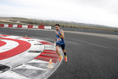 Imagen de la II SanSilRace en el Circuito de Navarra en Los Arcos