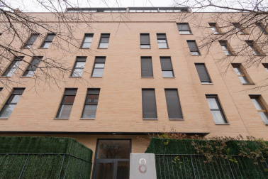 Coqueto piso en Nuevo Artica de 80m2 con dos garajes y trastero