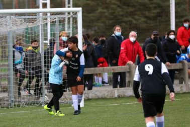 Imagen de uno de los partidos del Torneo Interescolar disputados el martes 28 de diciembre